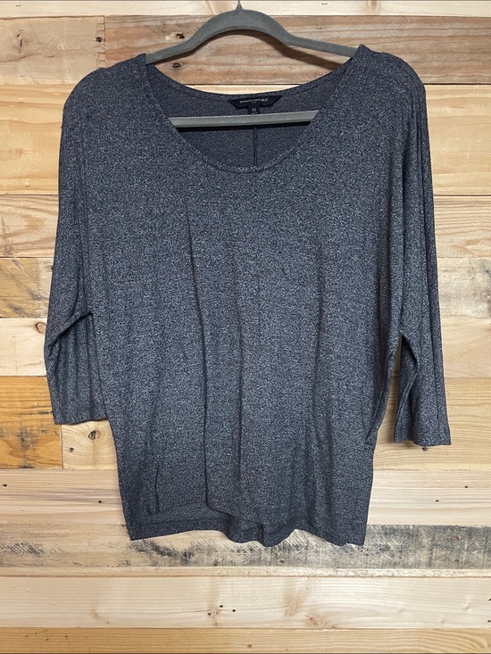 Banana Republic Tops - Banana Republic size XS Charcoal Color Relaxed Scoop Neck 3/4 Sleeve Soft Shirt